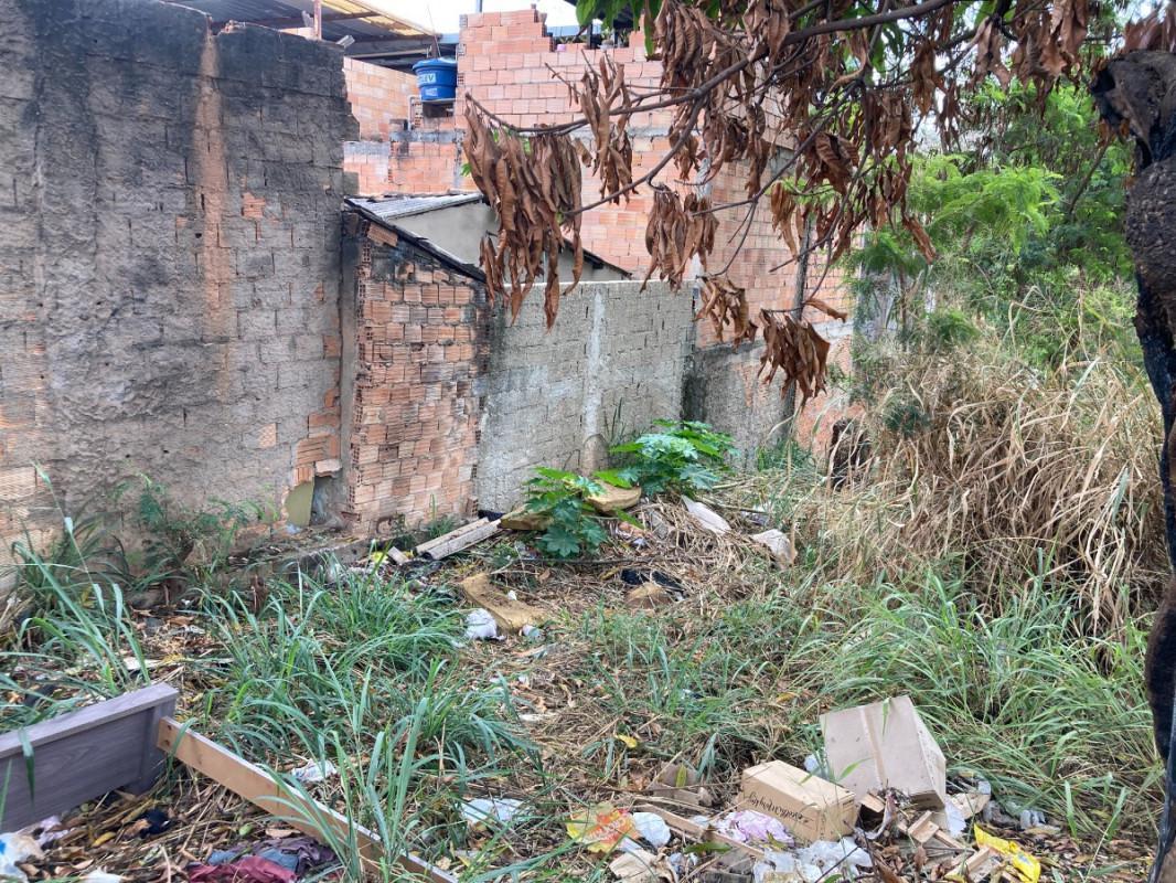 Lote, Santa Mônica, 0 Quarto, 0 Vaga
