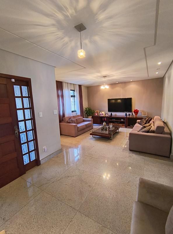 Casa, Tirol, 5 Quartos, 8 Vagas, 1 Suíte