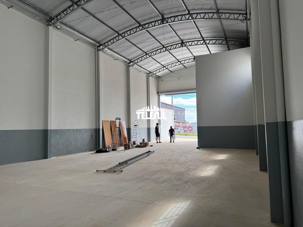 Galpão, Rezende, 0 Quarto, 0 Vaga