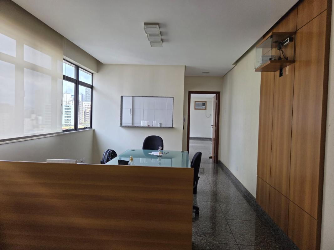 Sala, Vila da Serra, 0 Quarto, 3 Vagas