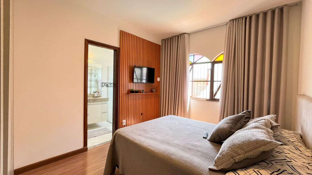 Casa, Alto Barroca, 5 Quartos, 2 Vagas, 2 Suítes