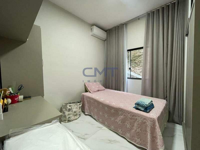 Casa, Santa Efigênia, 3 Quartos, 2 Vagas, 1 Suíte