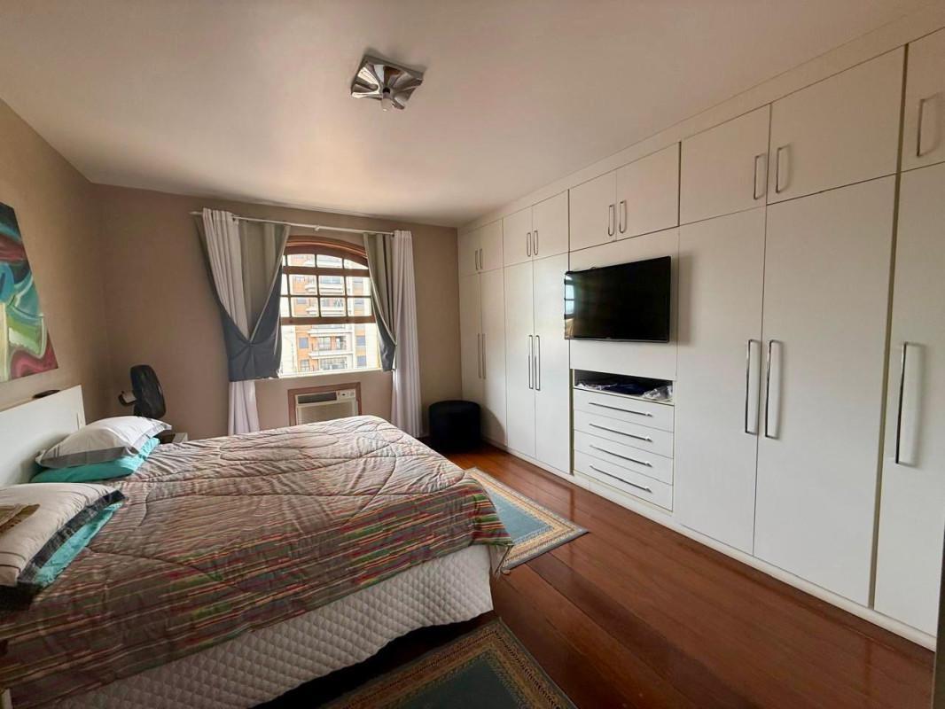 Casa, Vila Pinto, 5 Quartos, 4 Vagas, 2 Suítes