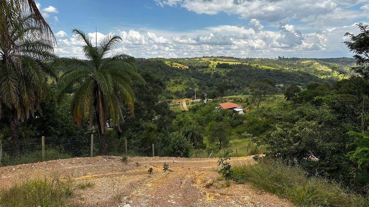 Lote, Universitário, 0 Quarto, 0 Vaga