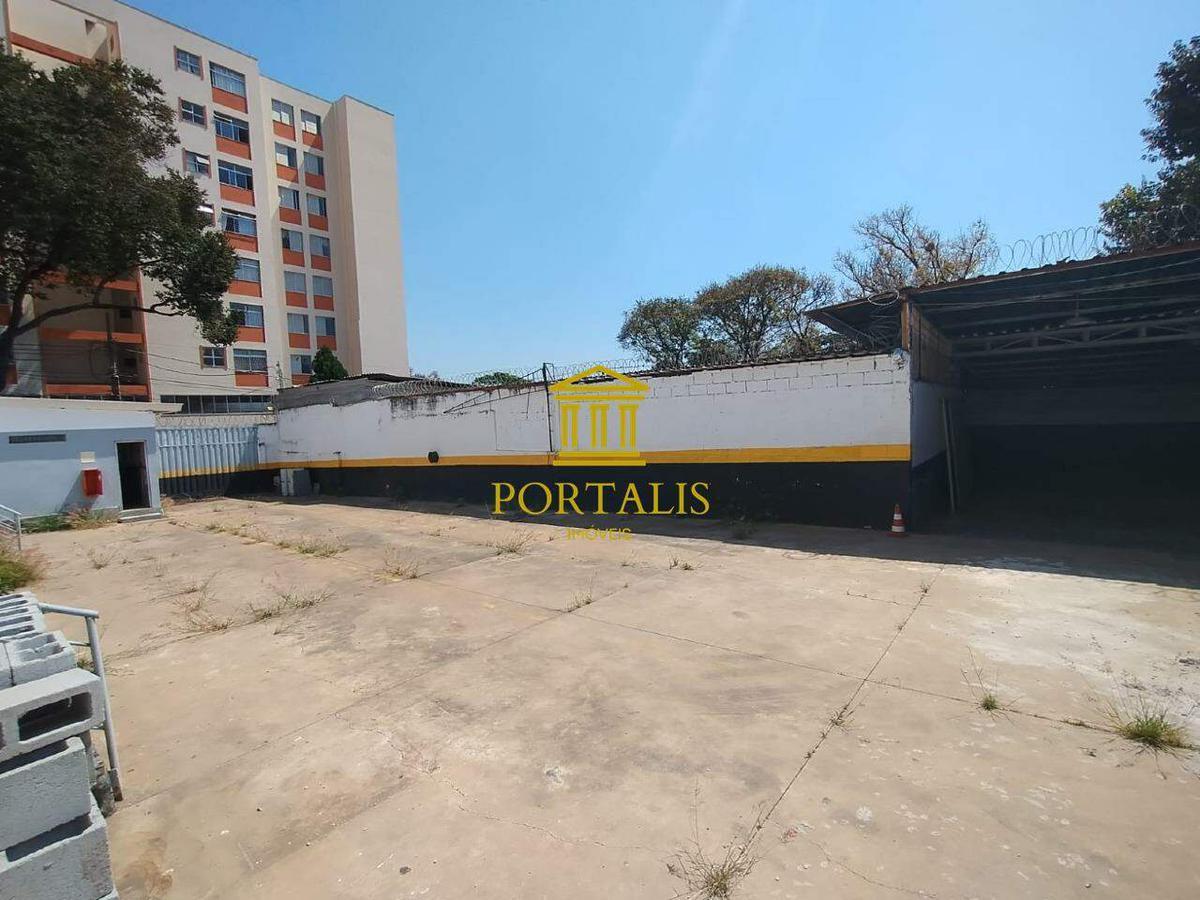 Galpão, Prado, 0 Quarto, 20 Vagas