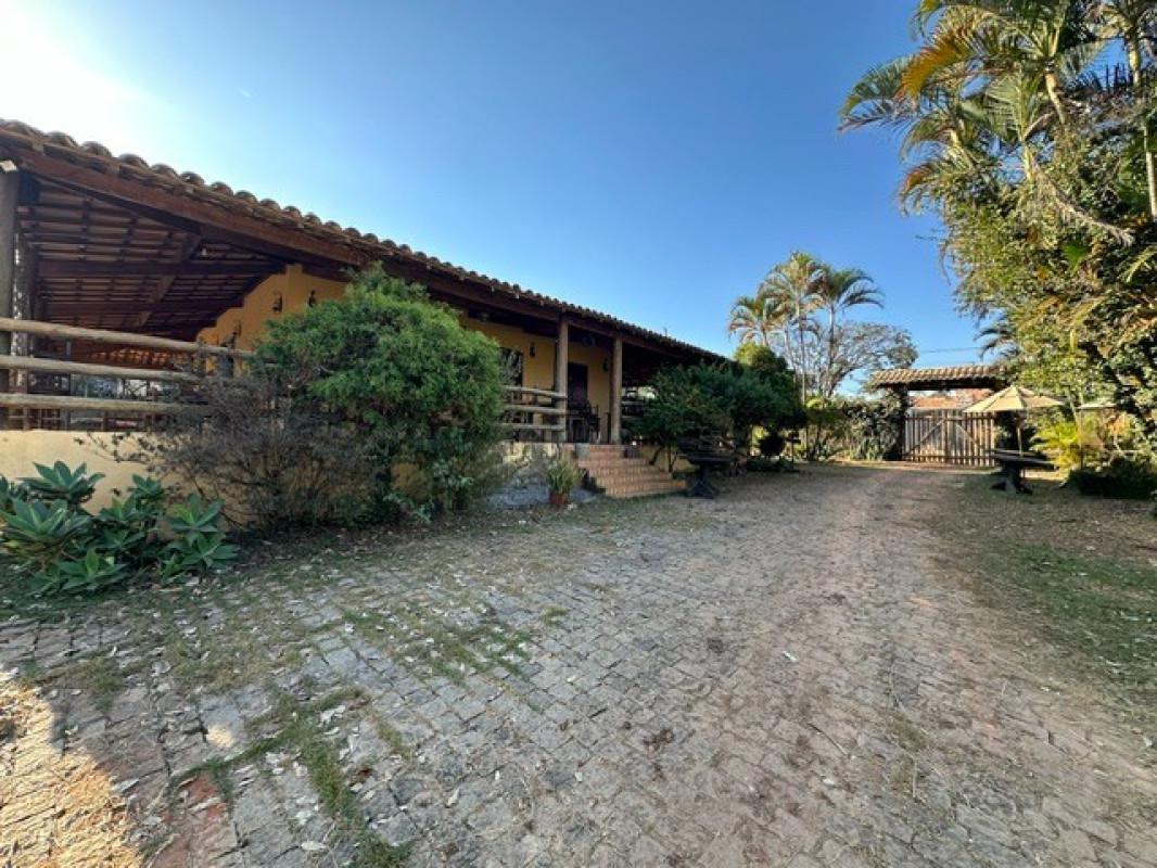 Casa Comercial, Quintas Coloniais, 0 Quarto, 0 Vaga