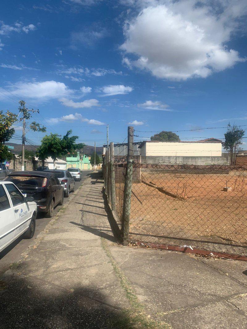 Lote, Tirol (barreiro), 0 Quarto, 0 Vaga