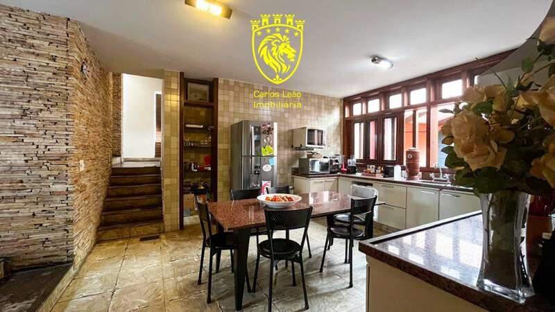 Casa, São Luiz (pampulha), 5 Quartos, 11 Vagas, 4 Suítes