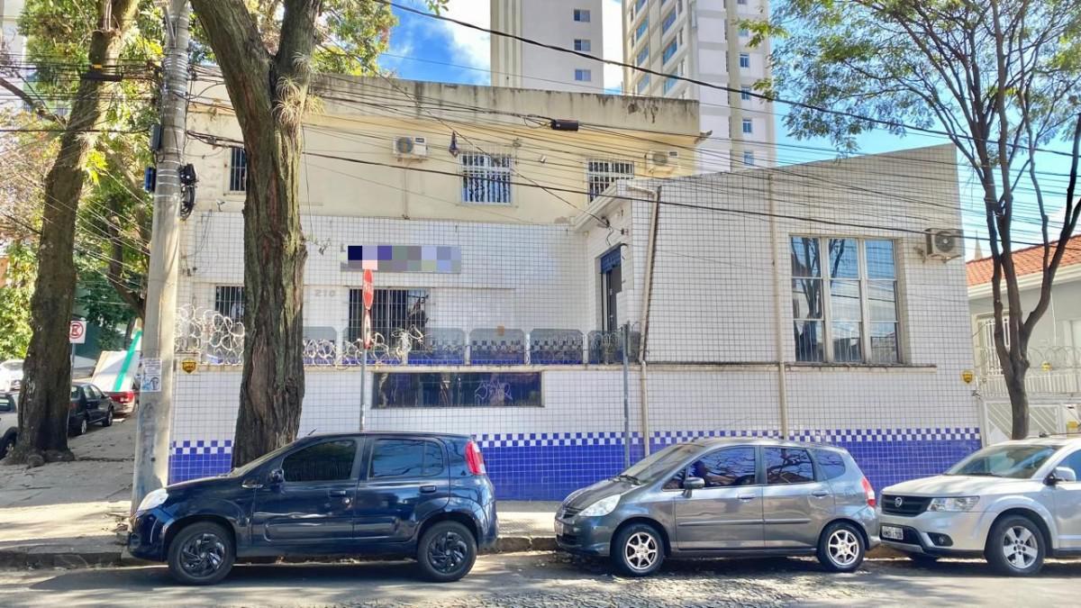 Casa Comercial, Floresta, 11 Quartos, 0 Vaga, 1 Suíte