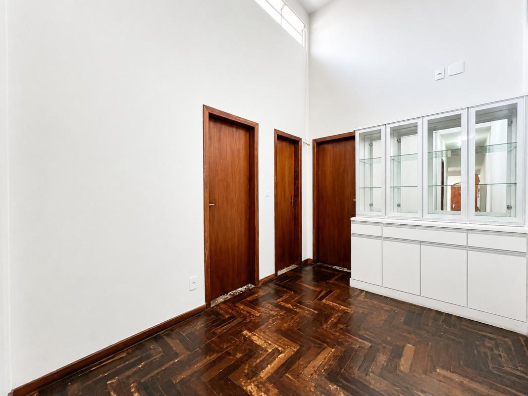 Casa, Castelo, 3 Quartos, 2 Vagas, 1 Suíte