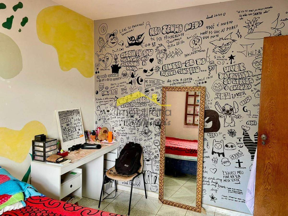 Casa, Nova Suíssa, 4 Quartos, 5 Vagas, 1 Suíte