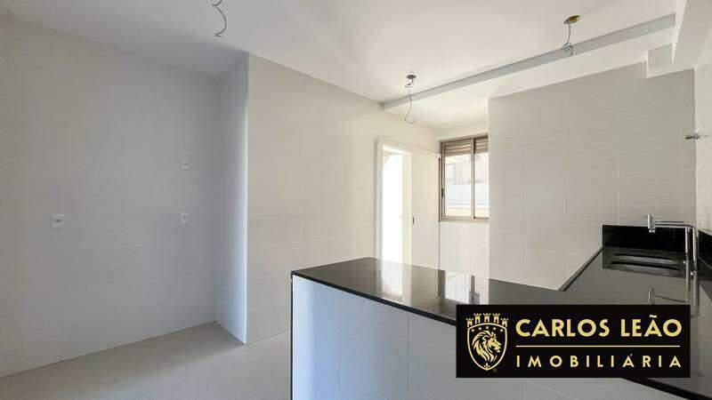 Apartamento, Cruzeiro, 4 Quartos, 4 Vagas, 2 Suítes