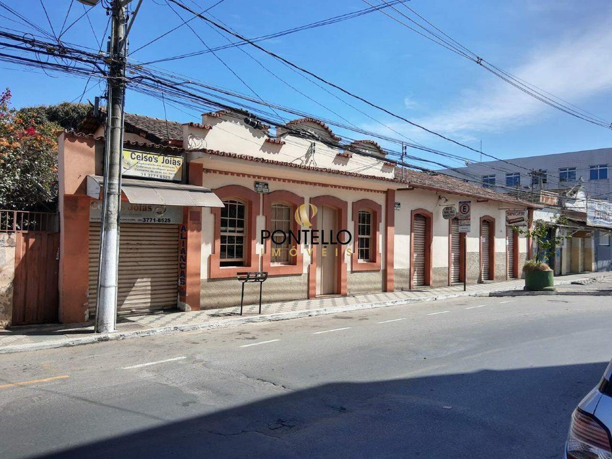 Casa, Centro, 6 Quartos, 0 Vaga, 1 Suíte