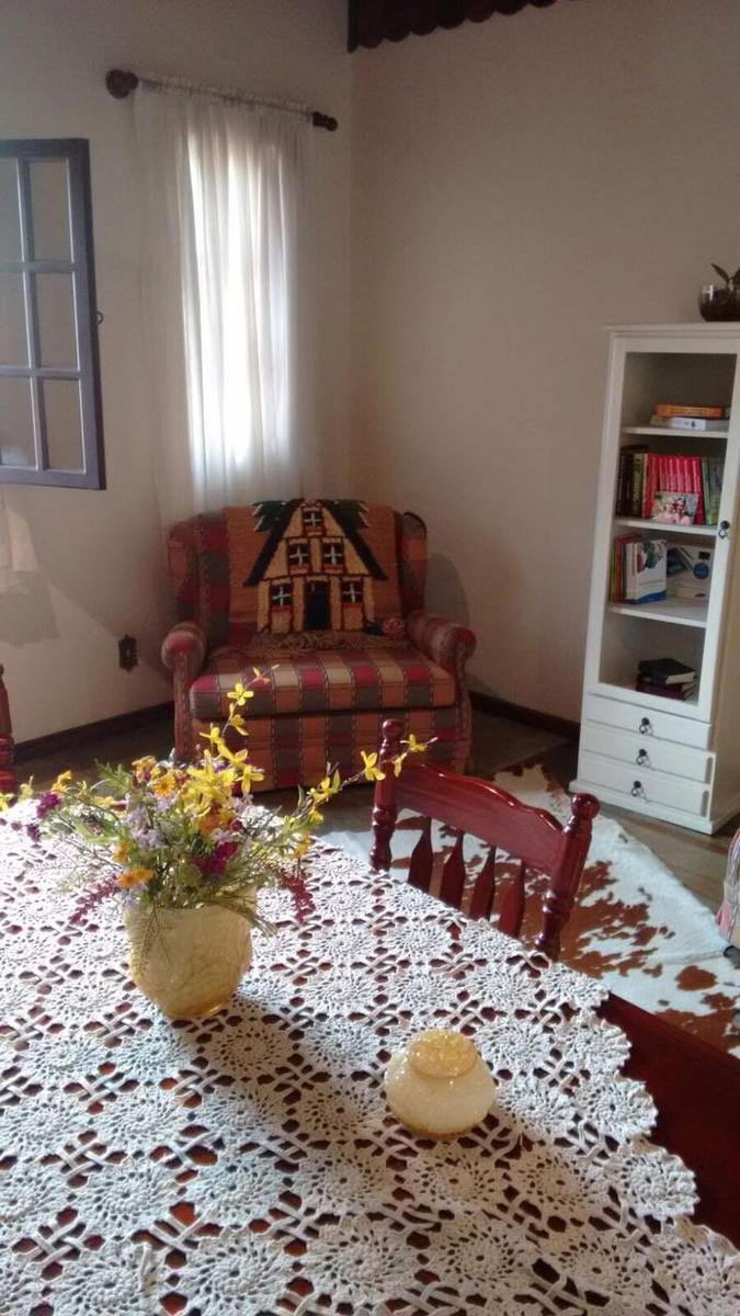 Casa, Santa Terezinha, 4 Quartos, 3 Vagas, 2 Suítes