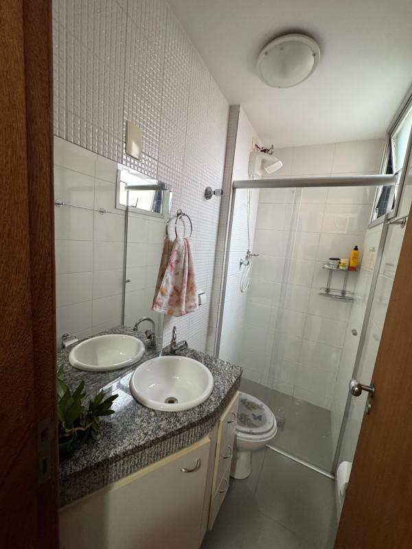 Apartamento, Sagrada Família, 2 Quartos, 1 Vaga, 1 Suíte