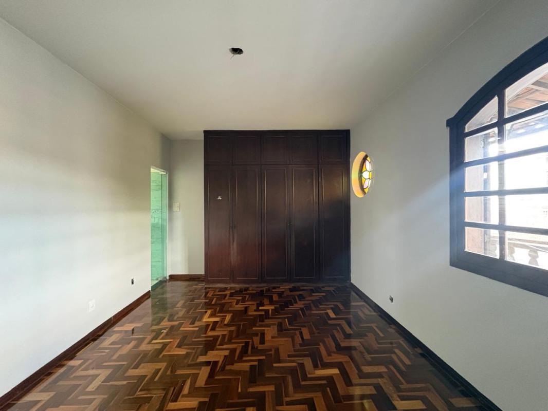 Casa, Jardim Riacho das Pedras, 3 Quartos, 10 Vagas, 1 Suíte