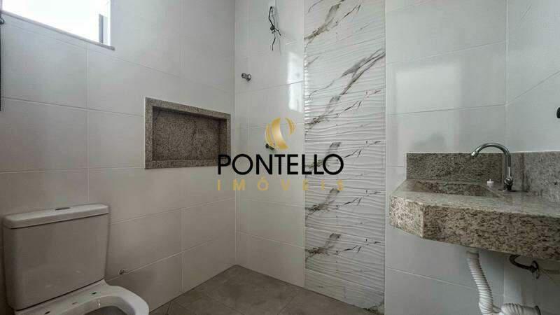 Casa, Candelária, 3 Quartos, 0 Vaga, 1 Suíte