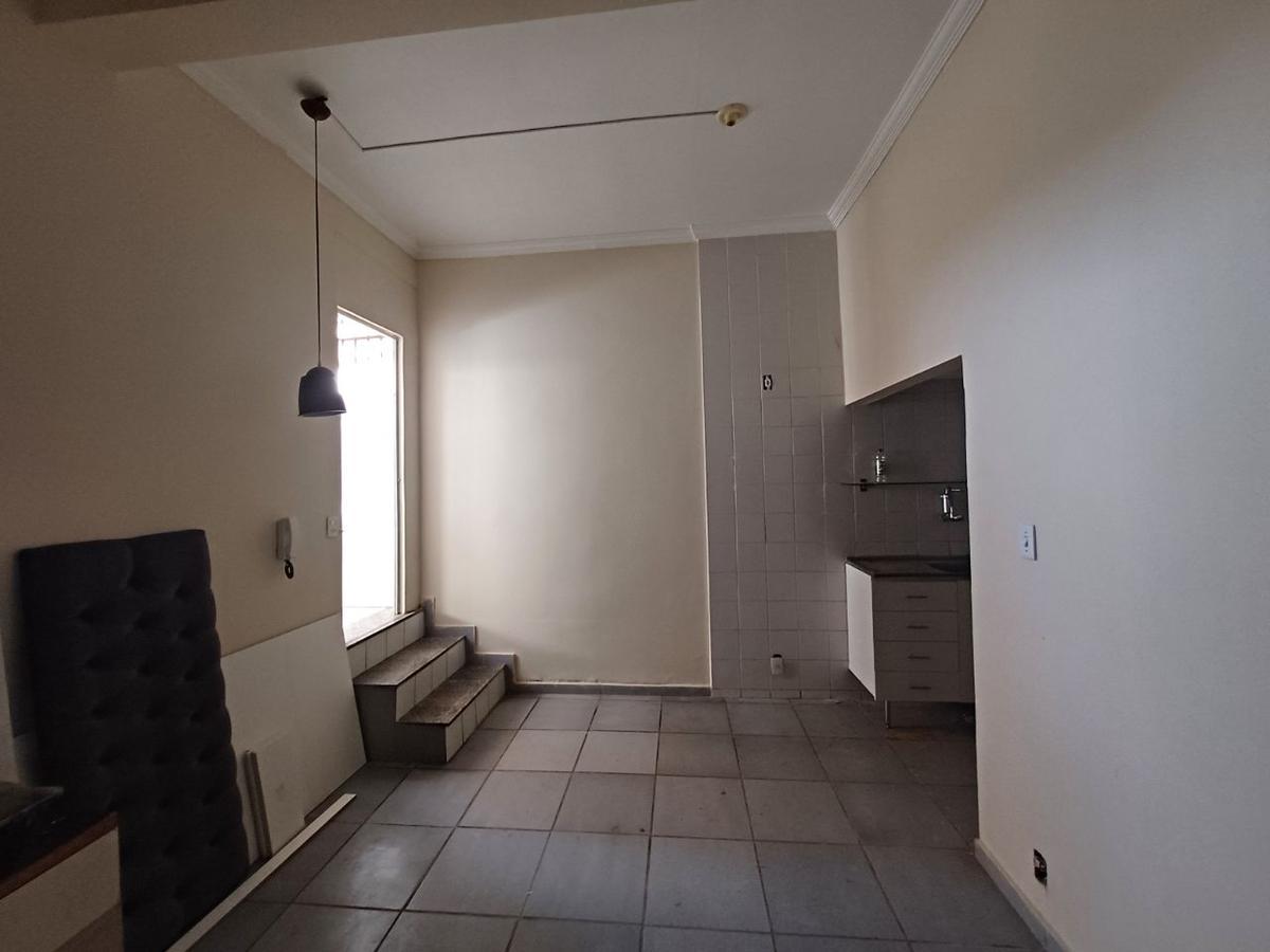 Quitinete, Santa Cruz, 0 Quarto, 0 Vaga