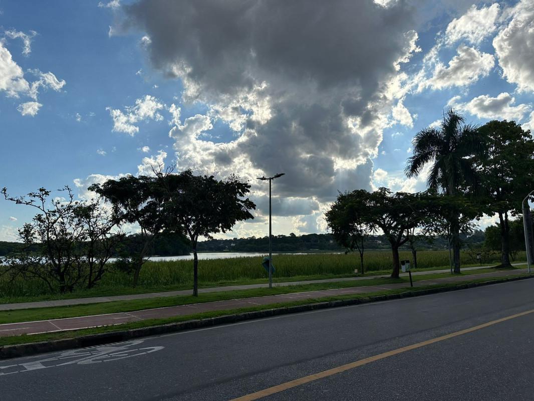 Lote, Jardim Atlântico, 0 Quarto, 0 Vaga