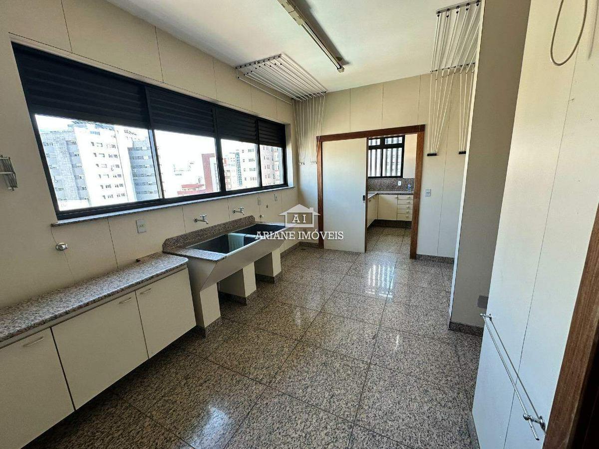 Apartamento, Serra, 4 Quartos, 5 Vagas, 2 Suítes