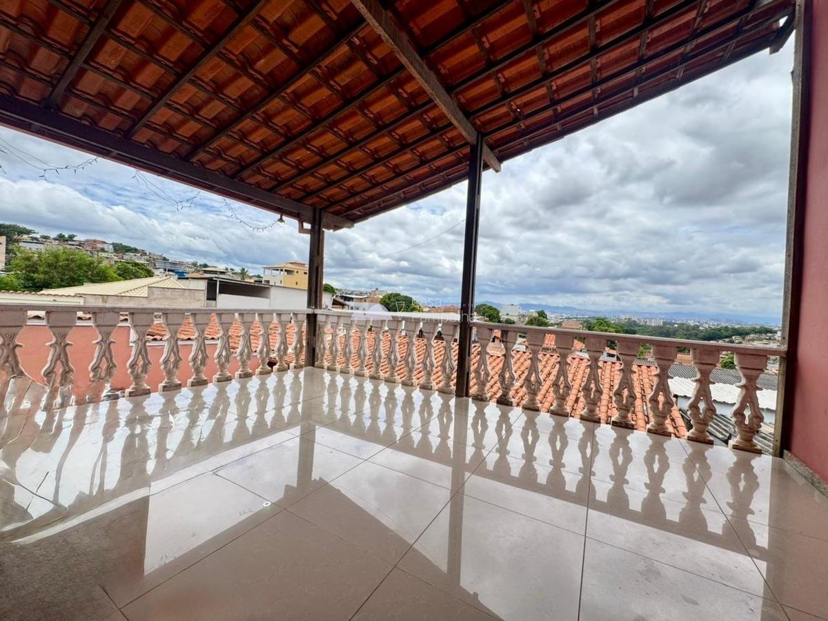 Casa, Mantiqueira, 4 Quartos, 12 Vagas, 1 Suíte