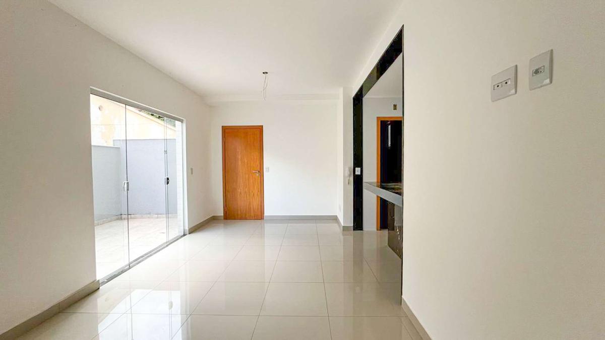Apartamento, Vila Paris, 2 Quartos, 2 Vagas, 2 Suítes