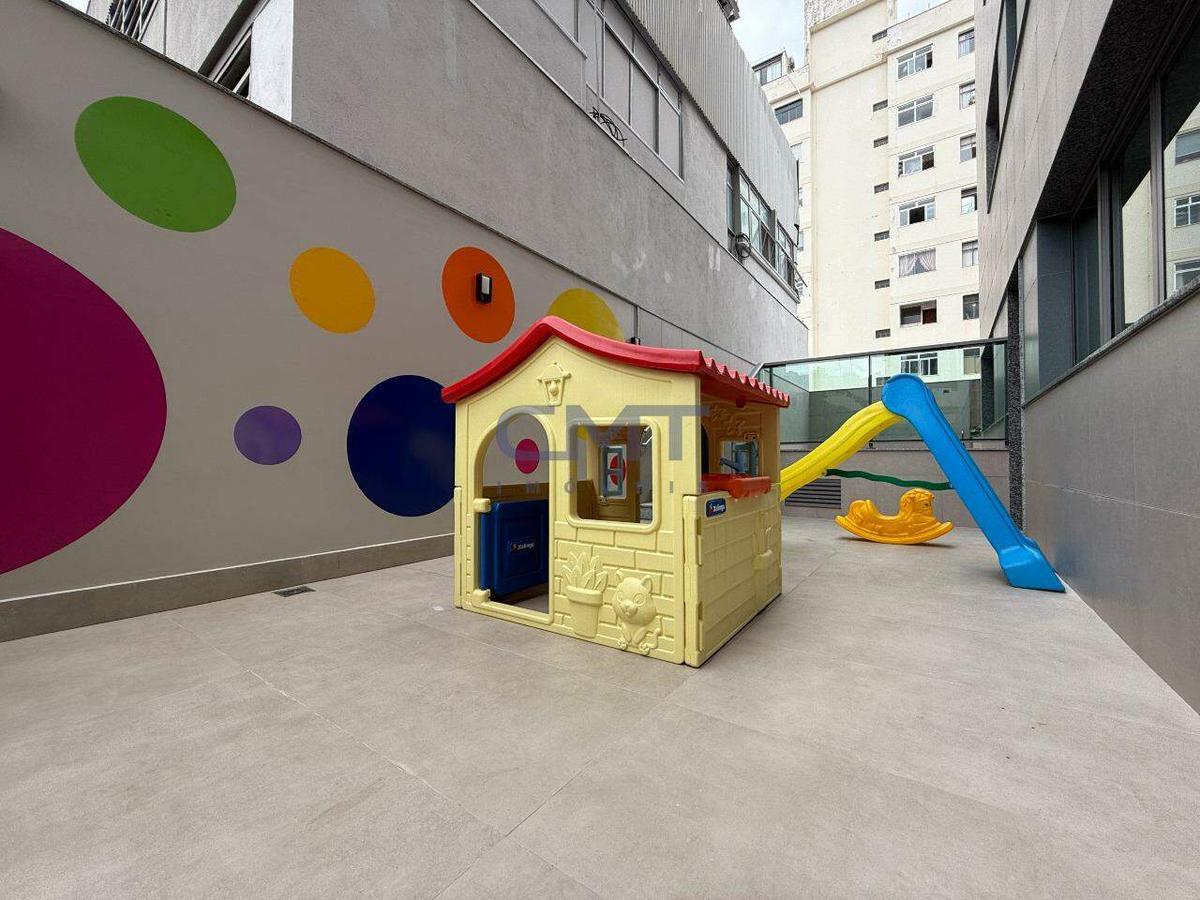 Apartamento, Funcionários, 2 Quartos, 2 Vagas, 1 Suíte