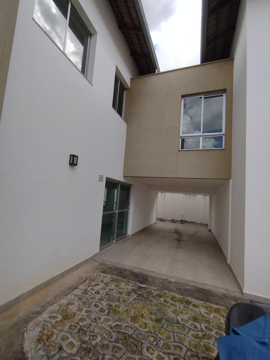 Casa, Centro, 3 Quartos, 2 Vagas, 1 Suíte