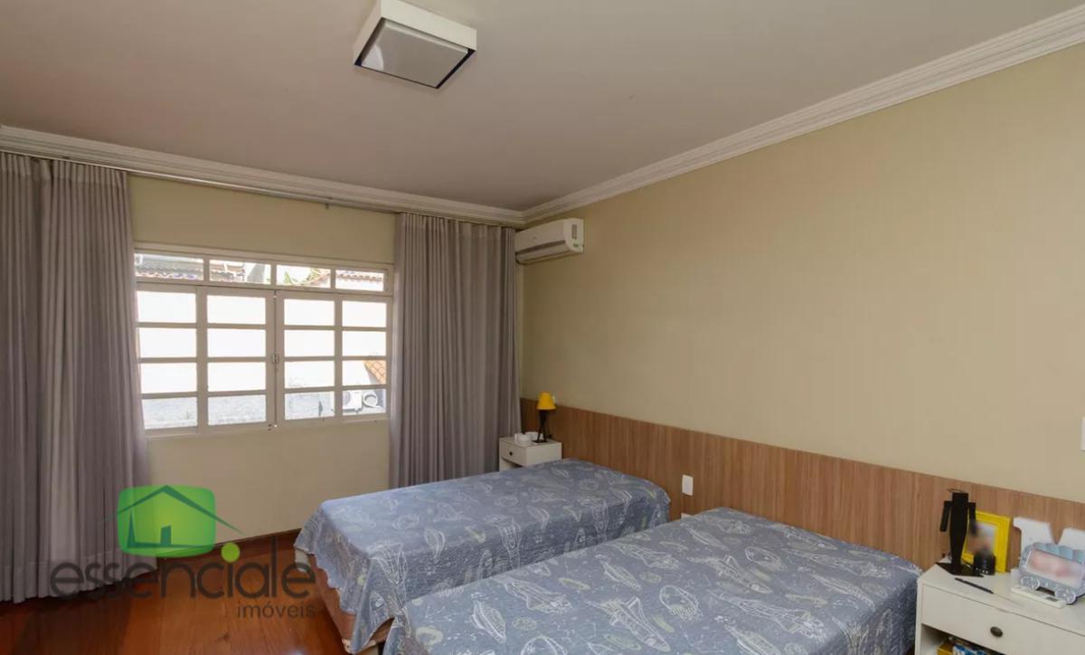 Casa, Jardim Riacho das Pedras, 3 Quartos, 4 Vagas, 1 Suíte