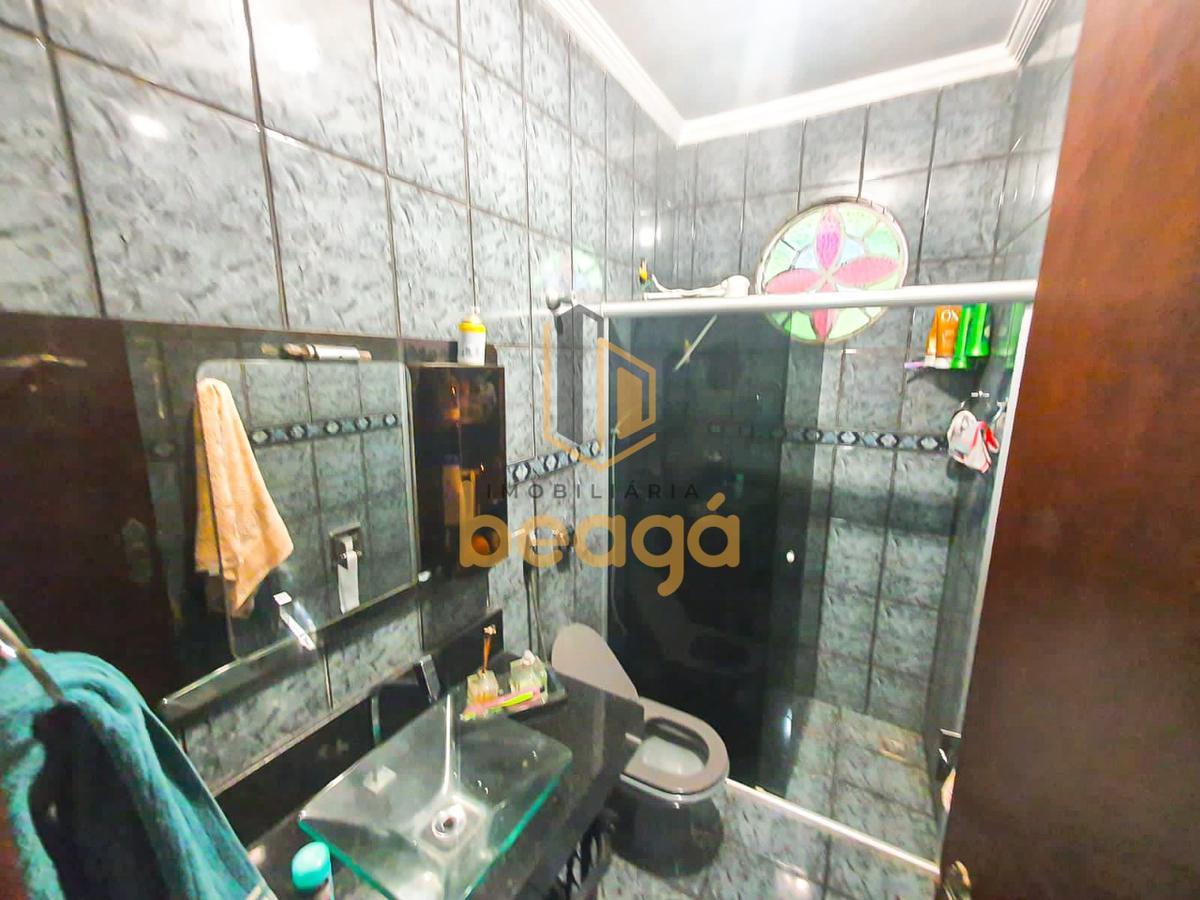 Casa, Arvoredo, 4 Quartos, 2 Vagas, 1 Suíte
