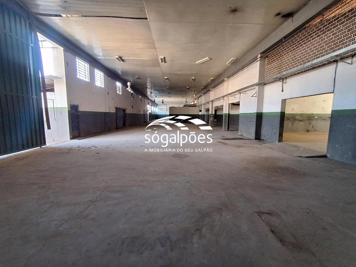 Galpão, São Francisco, 20 Vagas