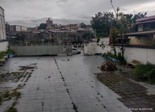 Casa, Cachoeirinha, 3 Quartos, 16 Vagas, 1 Suíte
