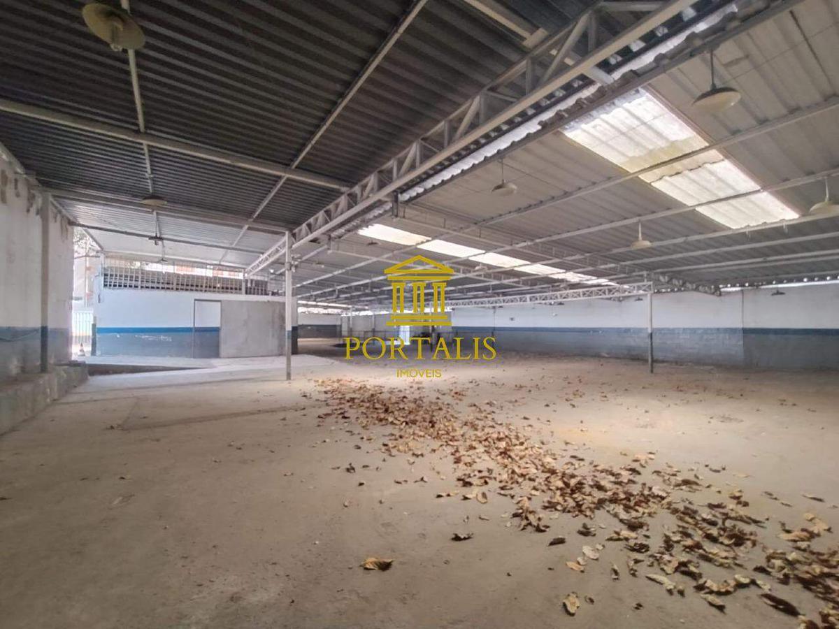 Galpão, Prado, 0 Quarto, 20 Vagas