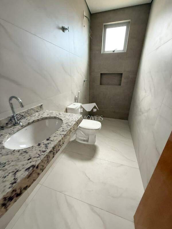 Apartamento, Barreiro, 3 Quartos, 2 Vagas, 1 Suíte
