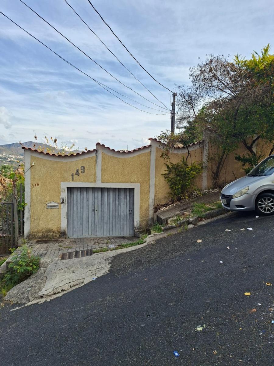 Casa, Casa Branca, 4 Quartos, 3 Vagas, 1 Suíte