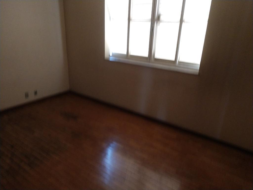 Casa, Gutierrez, 5 Quartos, 4 Vagas, 1 Suíte