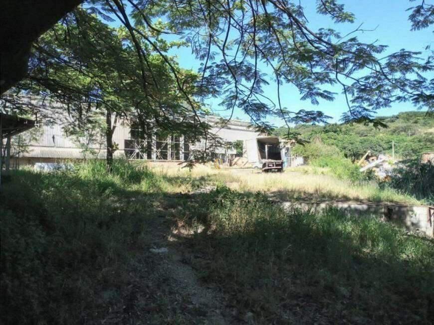 Galpão, Califórnia, 0 Quarto, 0 Vaga