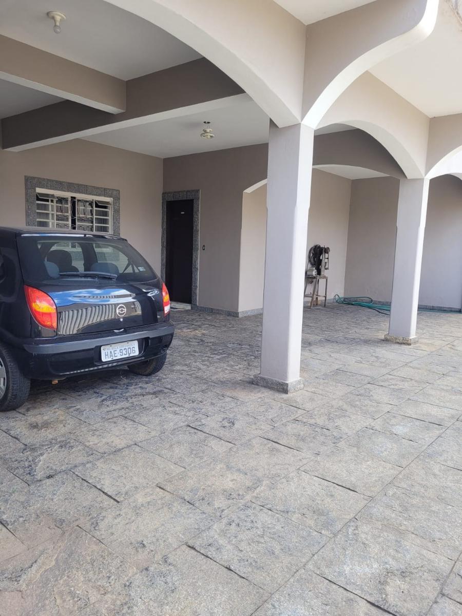 Casa, Caiçaras, 5 Quartos, 7 Vagas, 1 Suíte