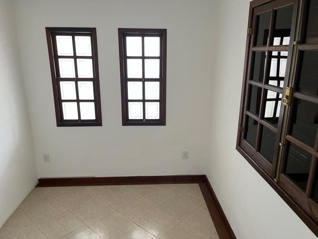 Casa, Barreiro, 5 Quartos, 5 Vagas, 2 Suítes