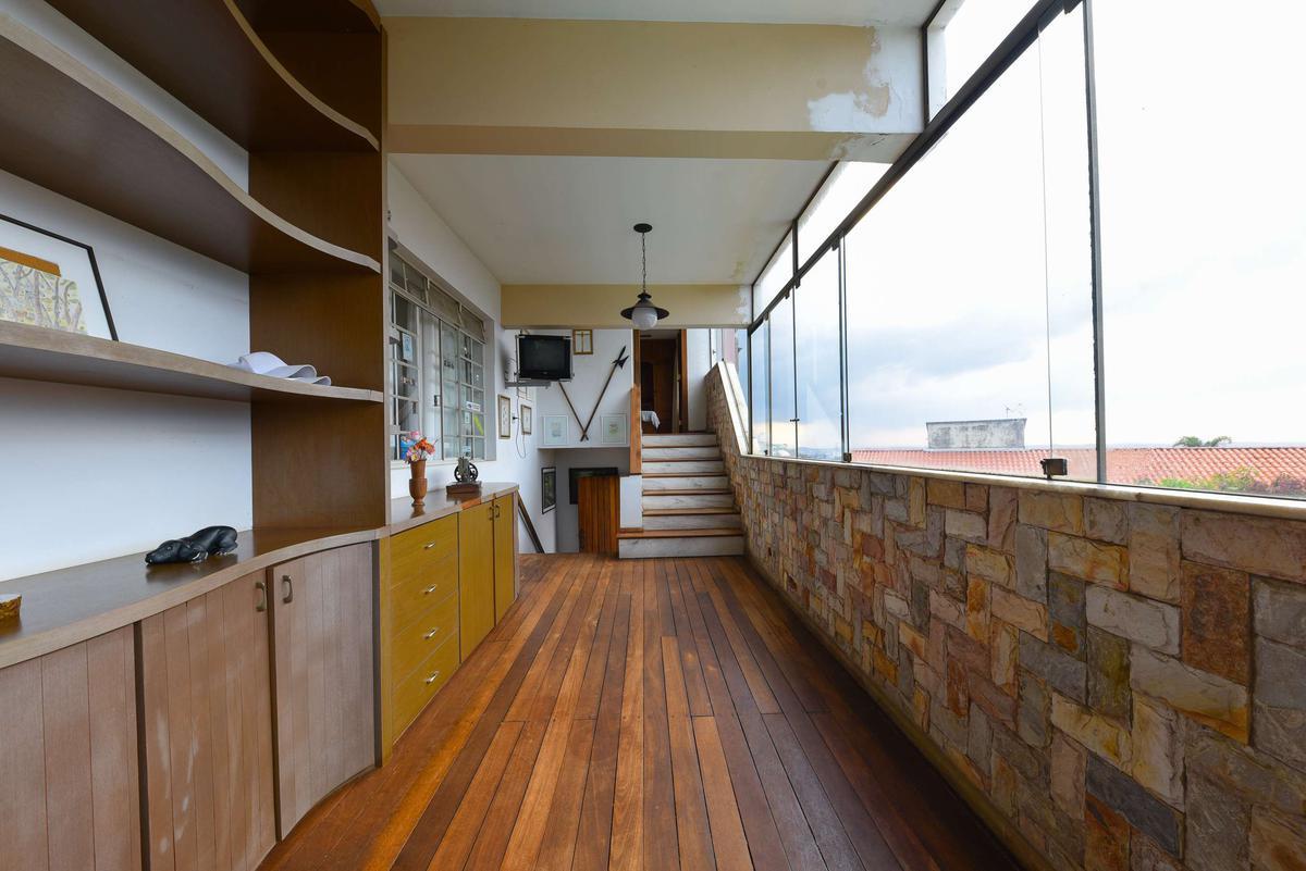 Casa, Santa Lúcia, 5 Quartos, 4 Vagas, 3 Suítes