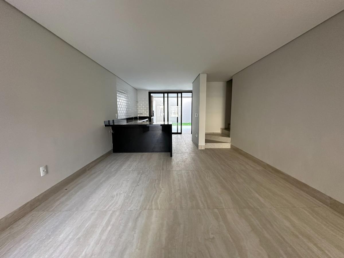 Casa, Jaraguá, 4 Quartos, 4 Vagas, 1 Suíte