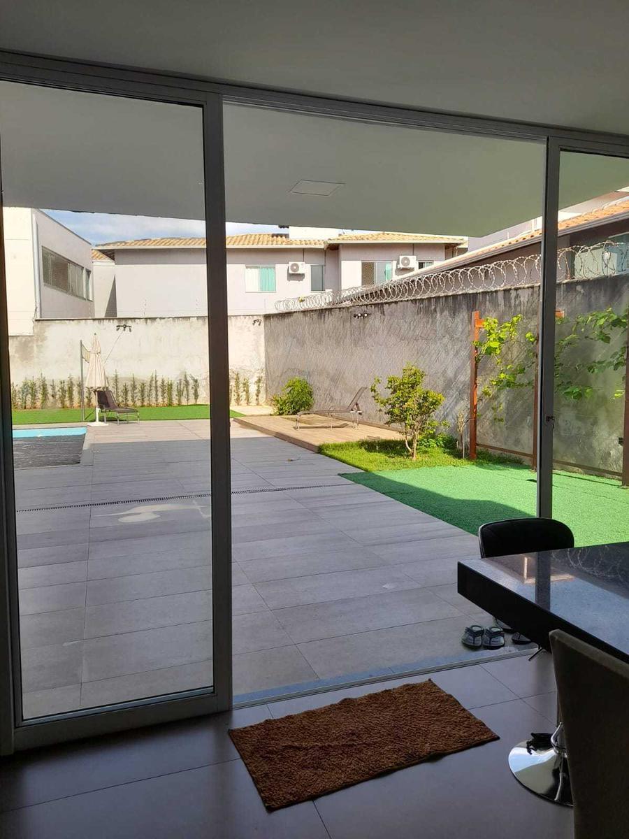 Casa, Cabral, 4 Quartos, 6 Vagas, 3 Suítes