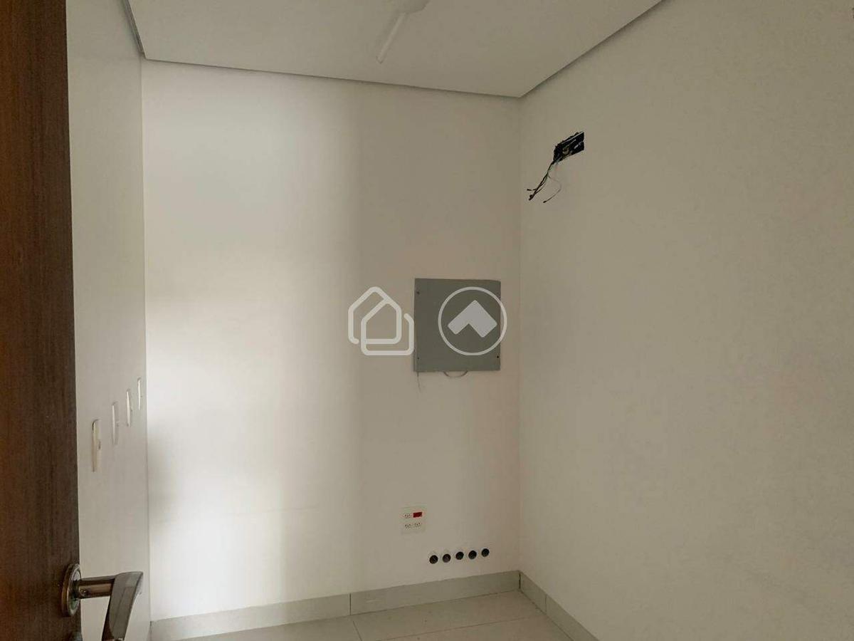 Casa, Santa Lúcia, 6 Quartos, 8 Vagas, 5 Suítes