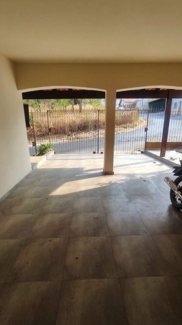 Casa, Centro, 4 Quartos, 5 Vagas, 1 Suíte