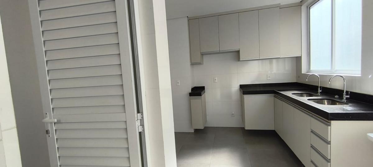 Apartamento, Fernão Dias, 4 Quartos, 3 Vagas, 1 Suíte