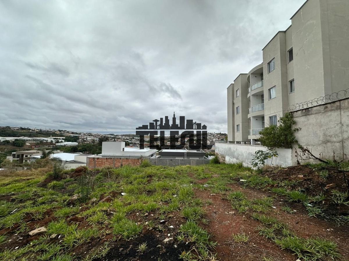 Lote, Vila Verde, 0 Quarto, 0 Vaga