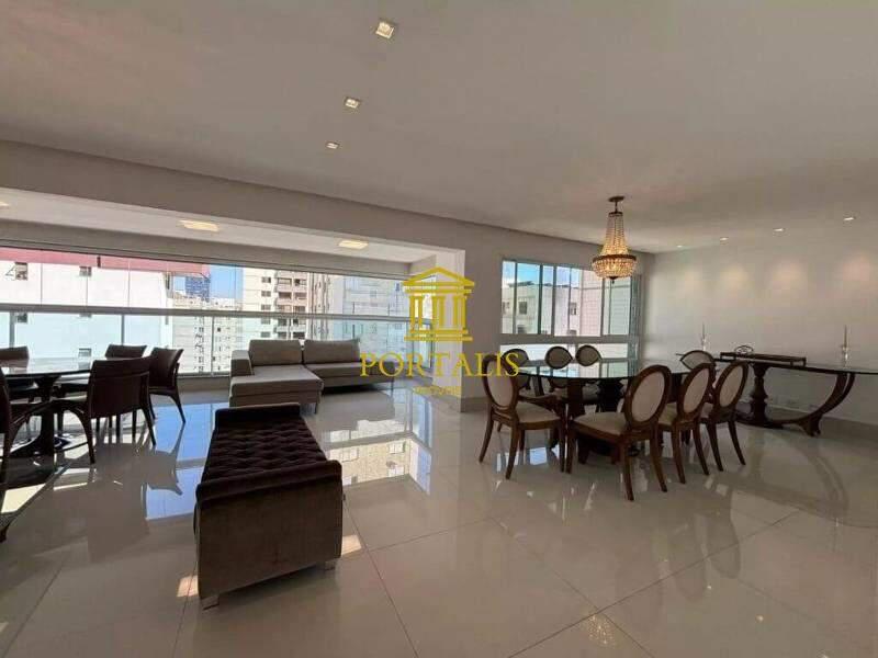 Apartamento, Funcionários, 4 Quartos, 4 Vagas, 2 Suítes