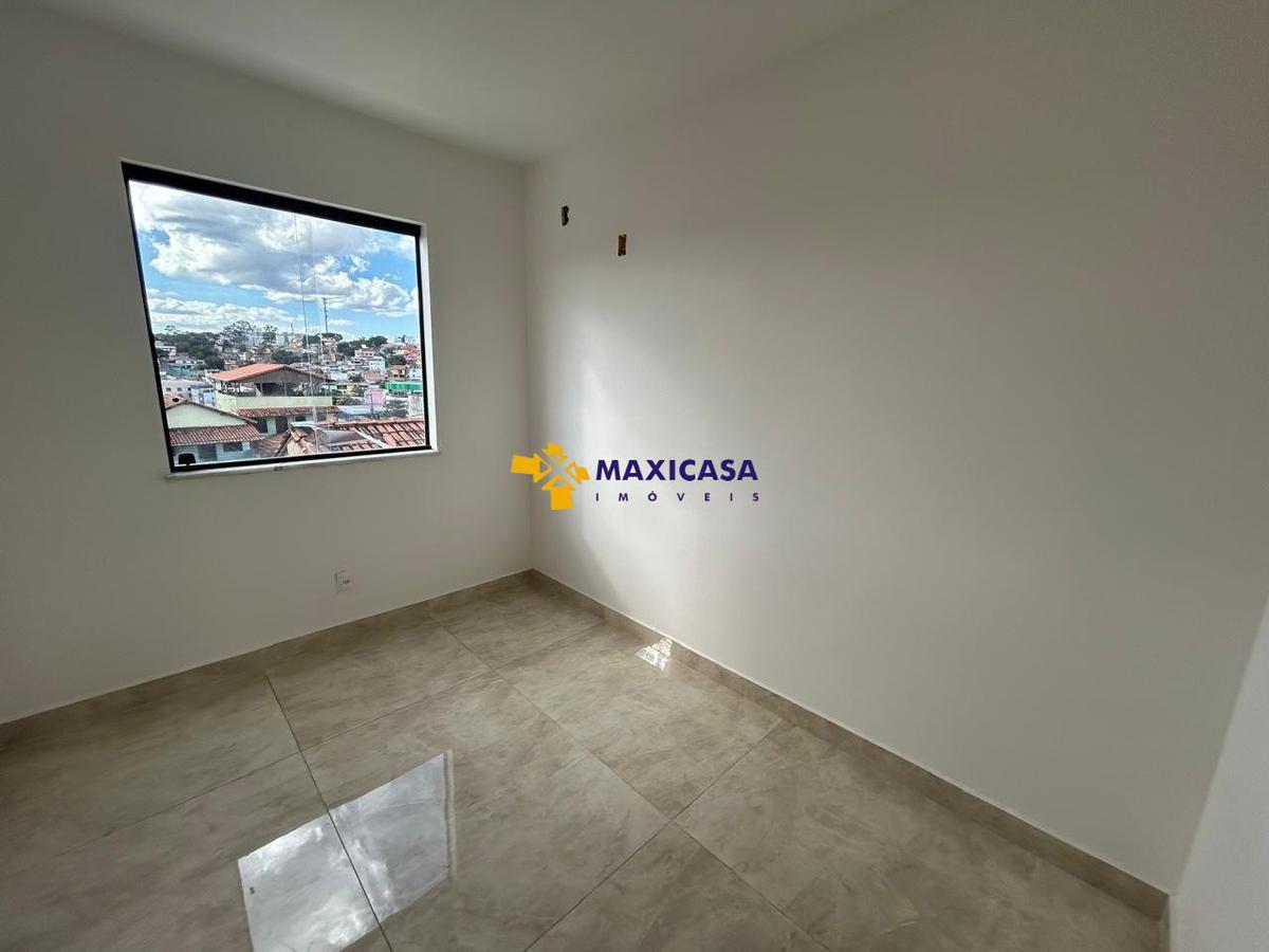 Casa, Santa Branca, 3 Quartos, 2 Vagas, 1 Suíte