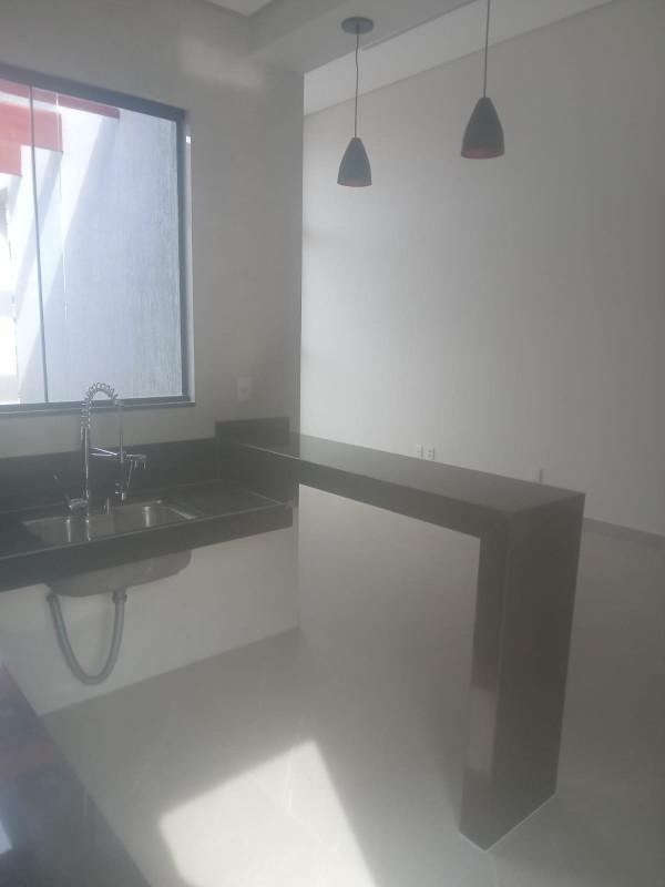 Casa, Jardim Imperial, 3 Quartos, 2 Vagas, 1 Suíte
