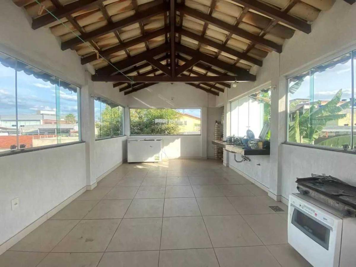 Casa, Nacional, 6 Quartos, 4 Vagas, 2 Suítes